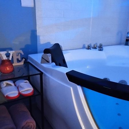 Bed&Dreams In Salento Bilocale Con Vasca Idromassaggio Villa Guagnano Eksteriør billede